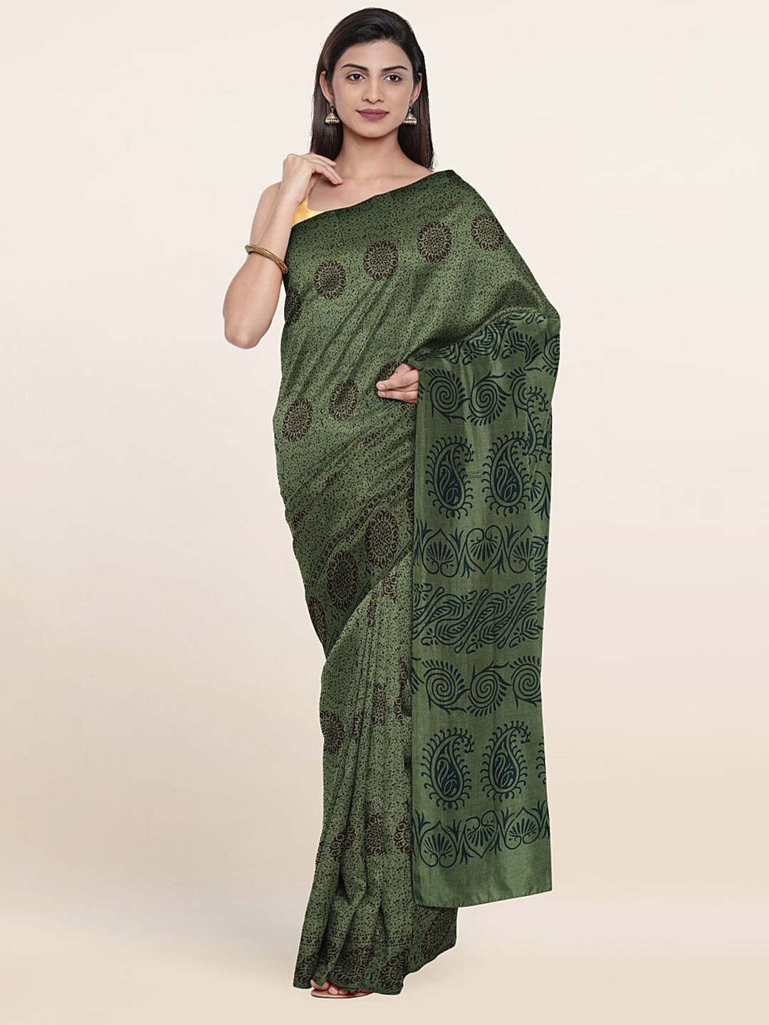 

Pothys Green & Black Ethnic Motifs Pure Cotton Saree