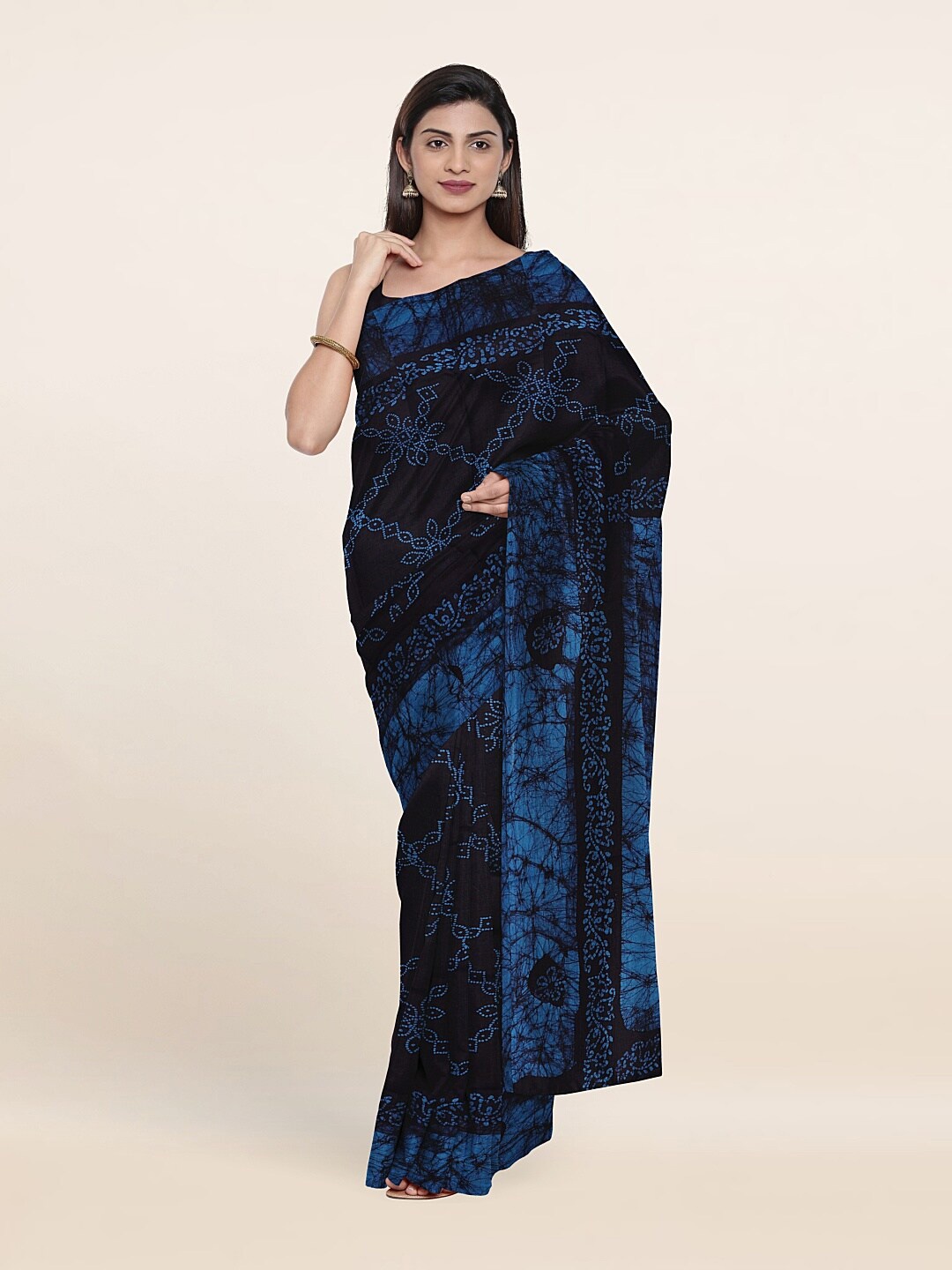 

Pothys Blue & Black Floral Pure Cotton Saree