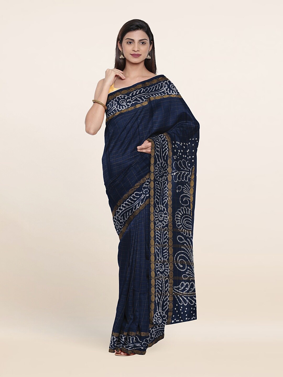 

Pothys Blue & White Floral Zari Pure Cotton Saree