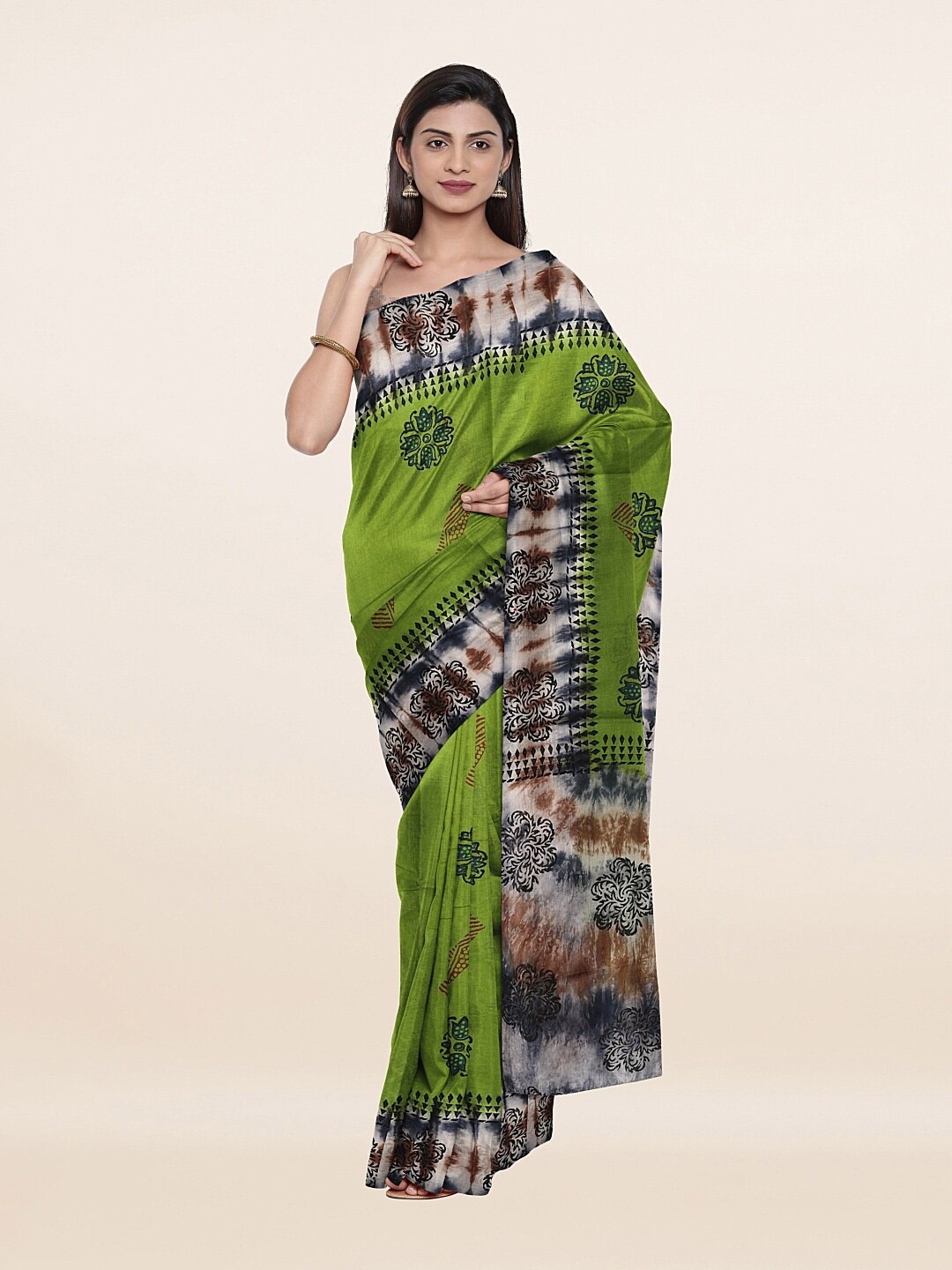 

Pothys Green & White Floral Pure Cotton Saree