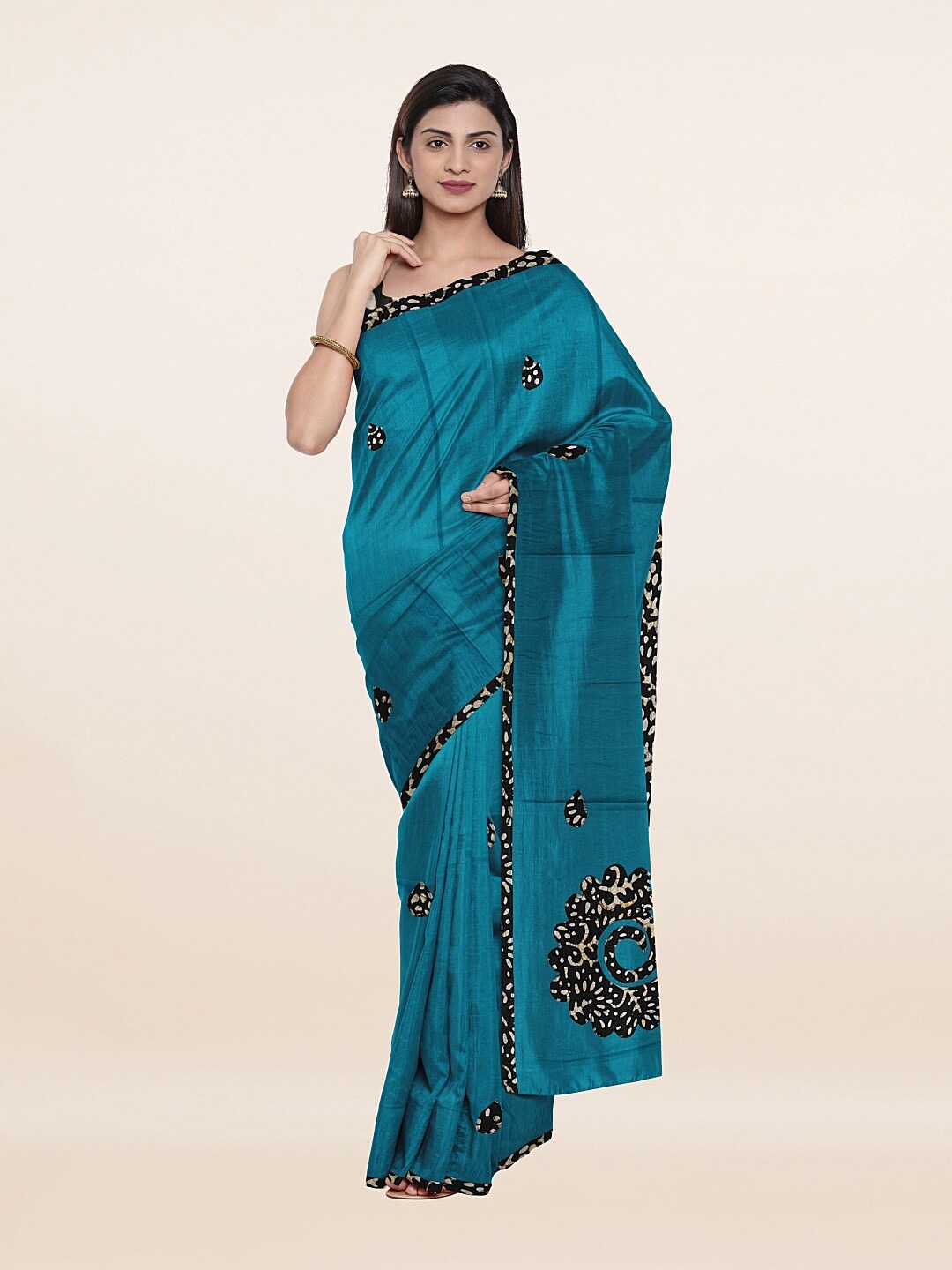 

Pothys Blue & Black Woven Design Pure Cotton Saree