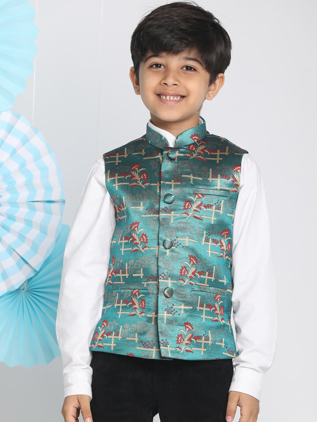 

VASTRAMAY Boys Green Woven-Design Nehru Jacket