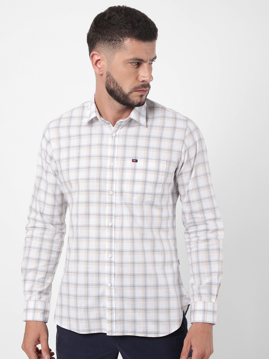 

AD By Arvind Men White Checked Casual Shirt