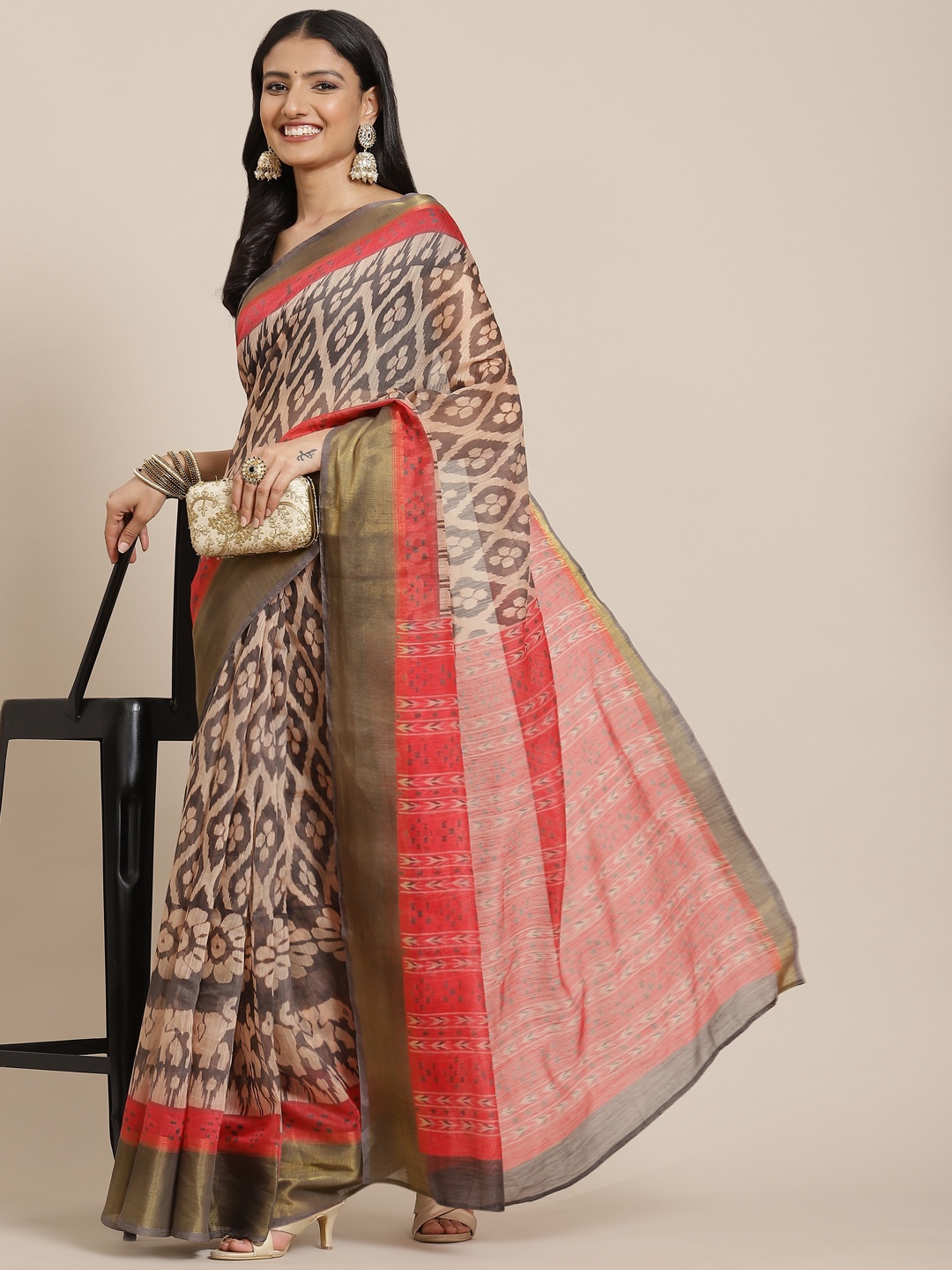 

MIRCHI FASHION Grey & Beige Ethnic Motifs Saree