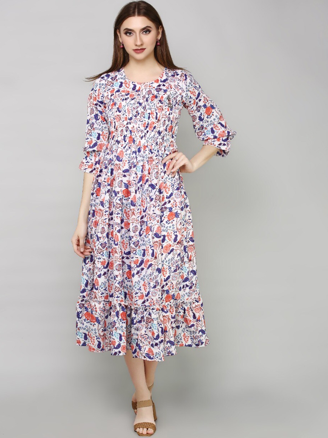 

HAVVA FASHION Women White Floral Printed Flared Sleeves Thread Work Kurta