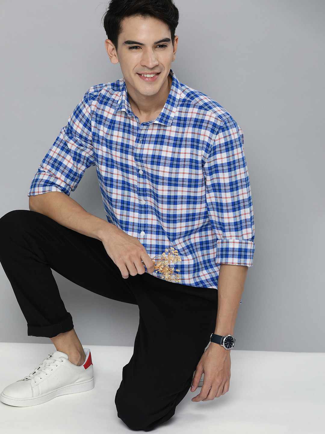 

Mast & Harbour Men Blue & White Checked Cotton Linen Casual Shirt