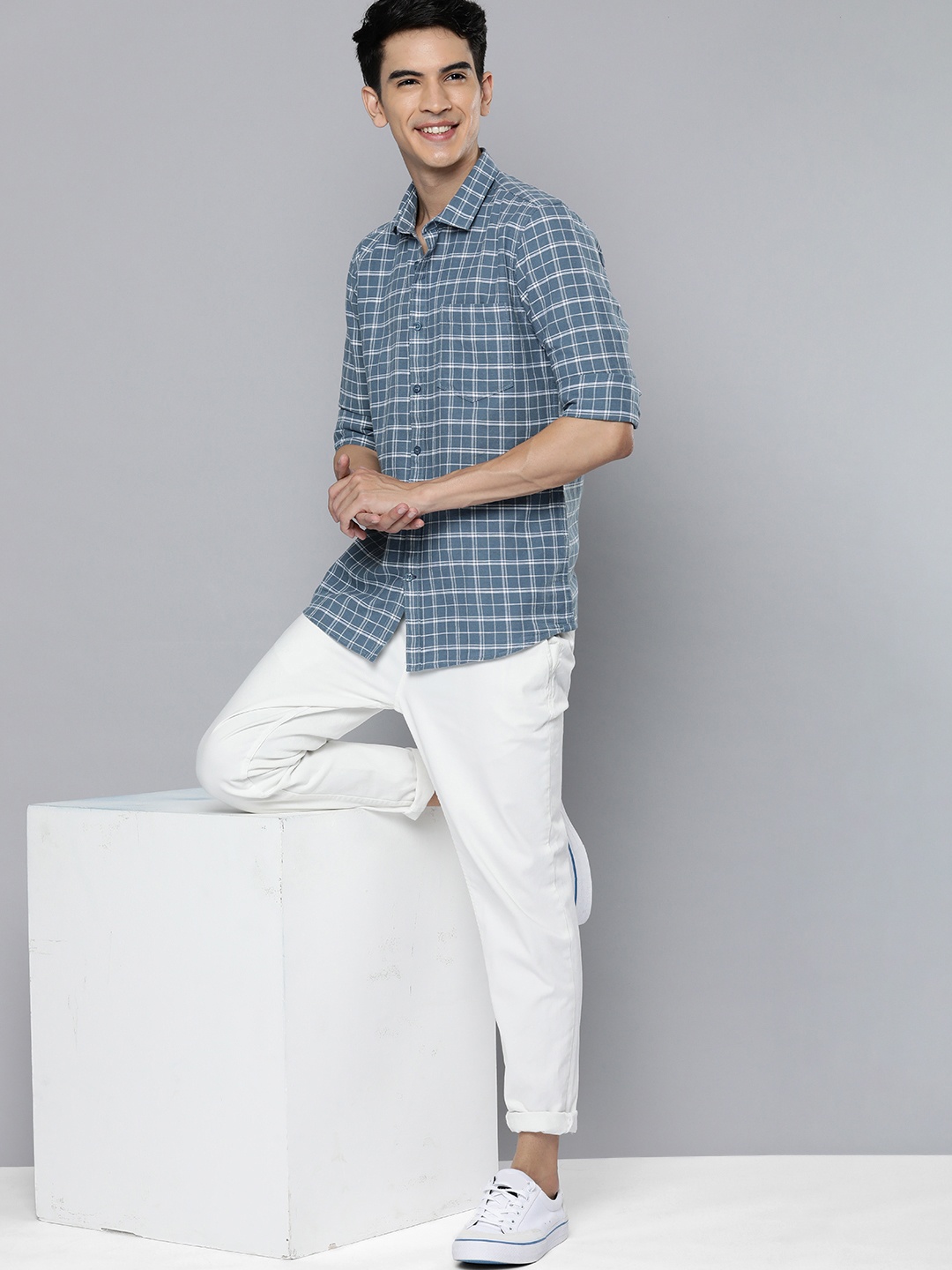 

Mast & Harbour Men Blue Checked Cotton Linen Casual Shirt