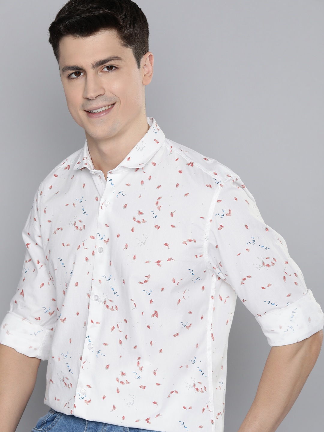 

Mast & Harbour Men Pure Cotton Conversational Printed Casual Shirt, Off white