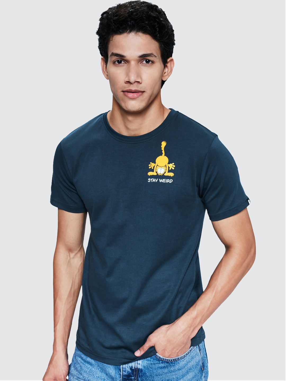

The Souled Store Men Navy Blue Garfield Applique T-shirt