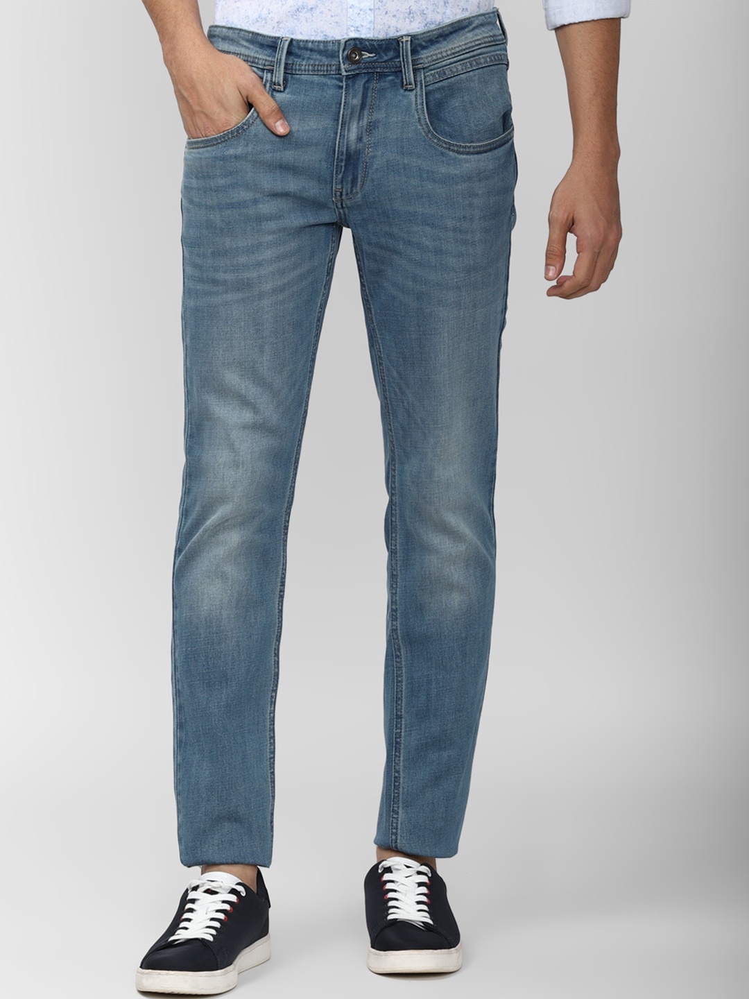 

VAN HEUSEN DENIM LABS Men Blue Slim Fit Light Fade Jeans