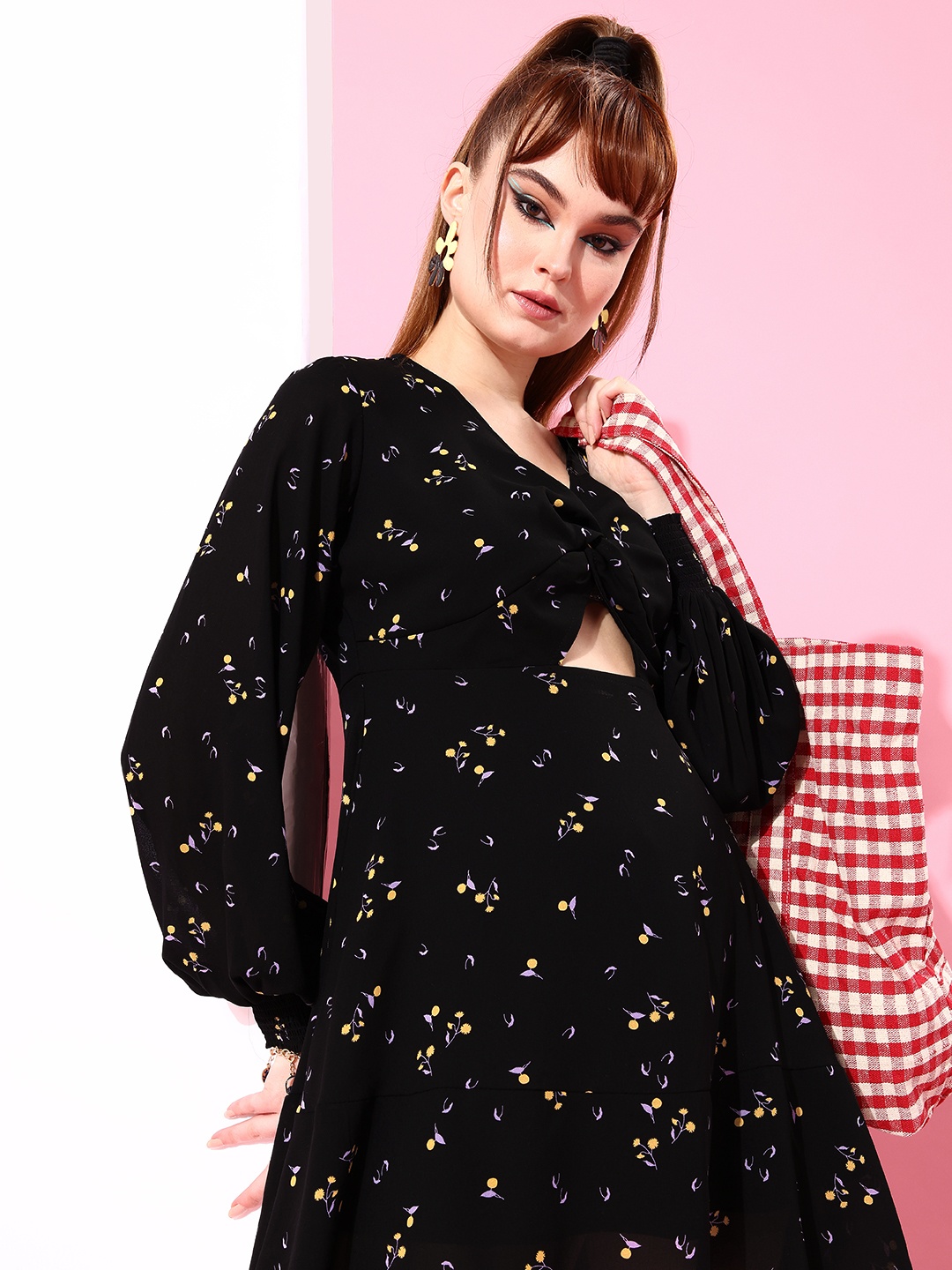 

People Women Stylish Black Floral Twist & Knot Dress