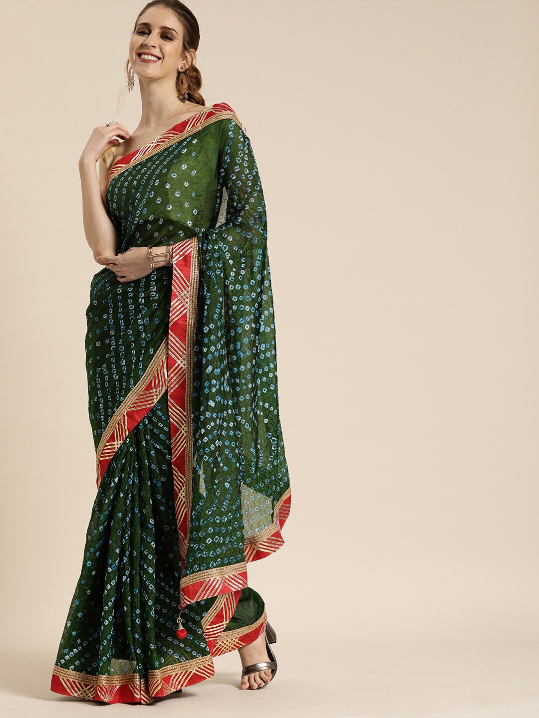 

Geroo Jaipur Green & Red Bandhani Art Silk Bandhani Saree