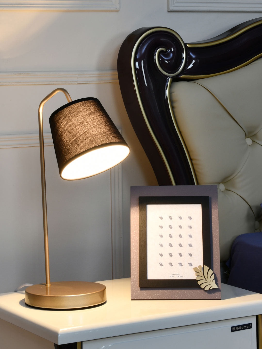 

Athome by Nilkamal Black & Gold-Toned Downlighter Desk Lamp