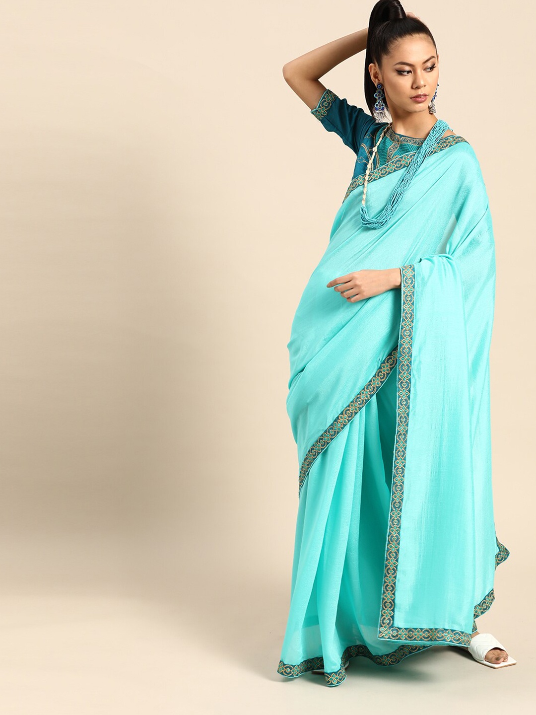 

SHAVYA Sea Green Embellished Embroidered Silk Blend Saree