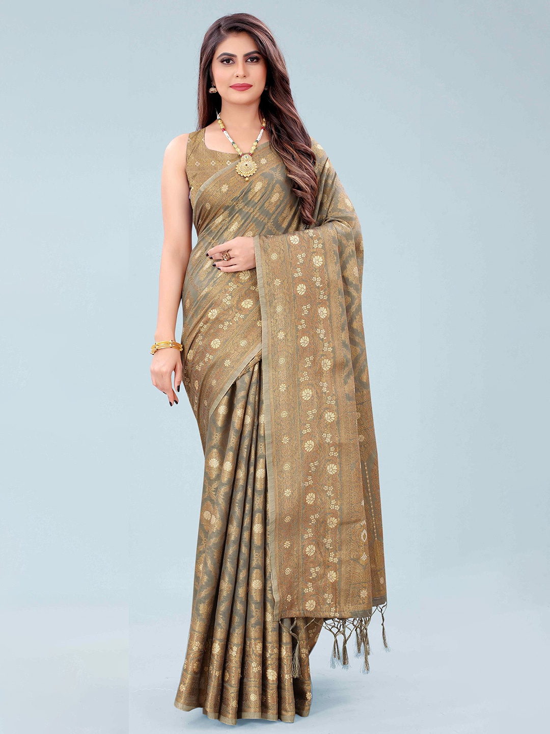 

Mizzific Grey & Green Woven Design Pure Cotton Chanderi Saree