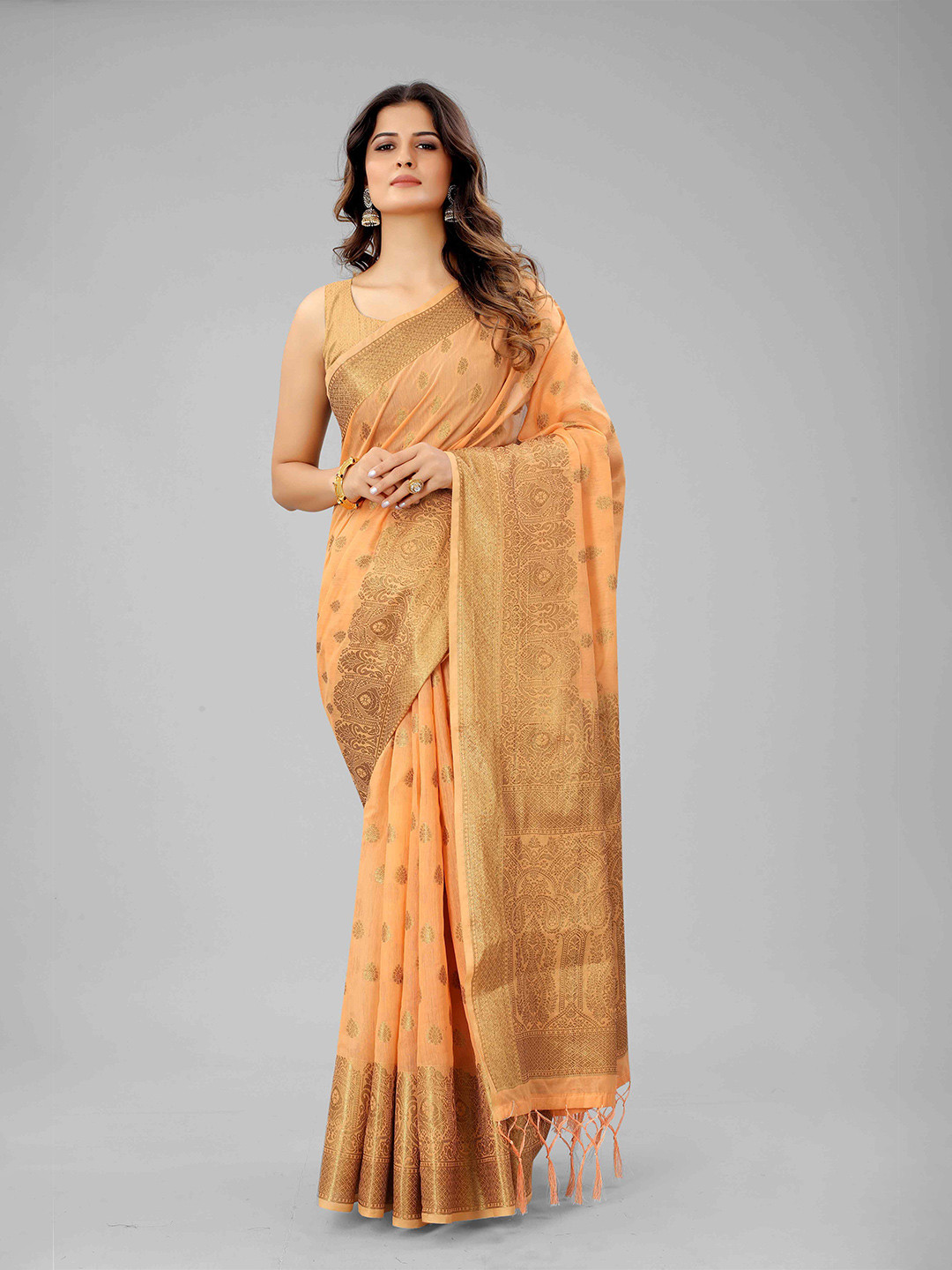 

Mizzific Peach-Coloured & Gold-Toned Woven Design Zari Pure Cotton Chanderi Saree