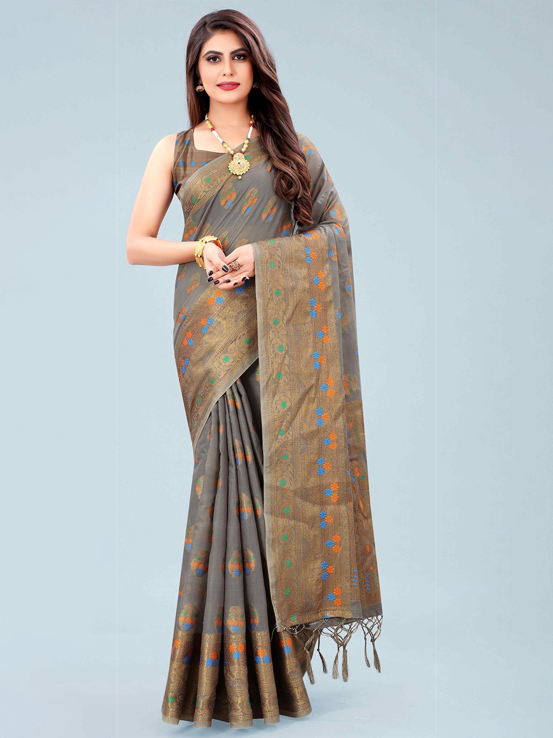 

Mizzific Grey & Golden Ethnic Motifs Zari Pure Cotton Chanderi Saree