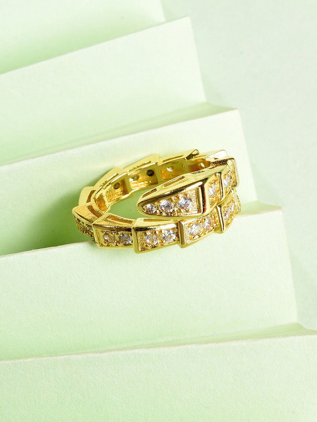 

SOHI Gold-Plated Stone-Studded Ring