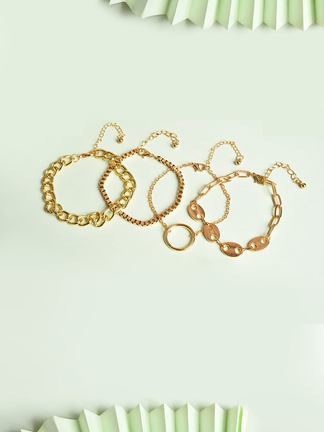 

SOHI Women 4 Gold-Toned Gold-Plated Link Bracelet