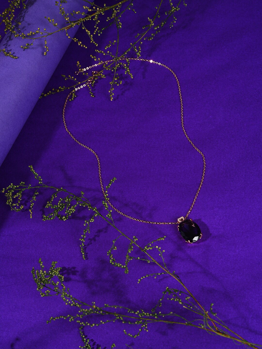 

SOHI Gold-Toned & Purple Gold-Plated Necklace