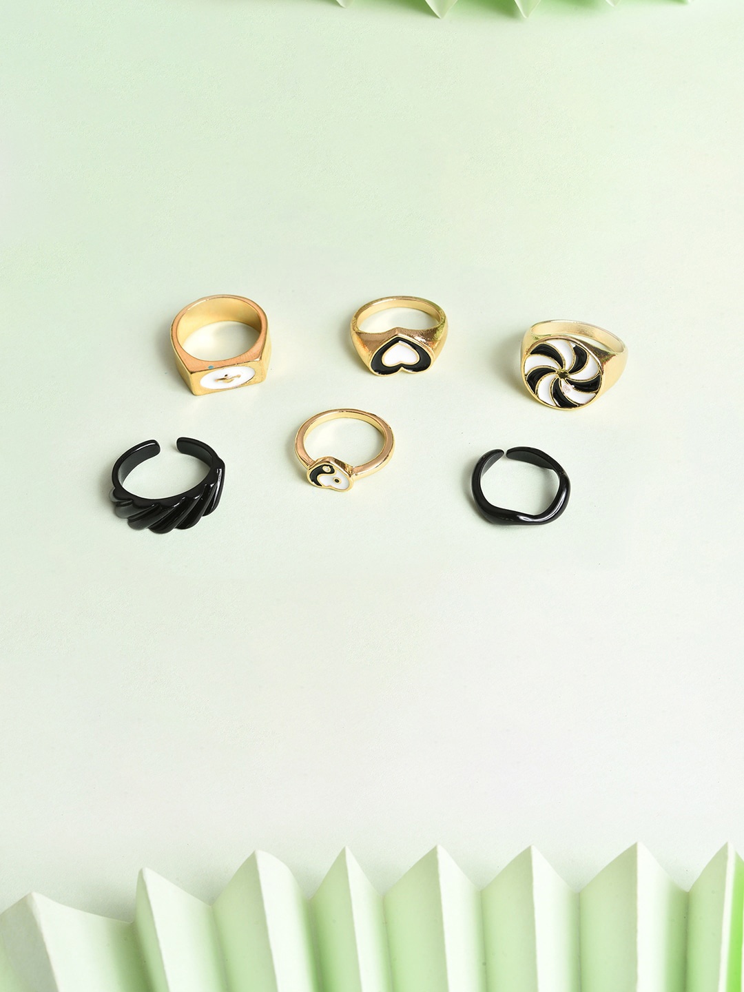 

SOHI Set Of 6 Gold-Plated & Black Adjustable Finger Ring