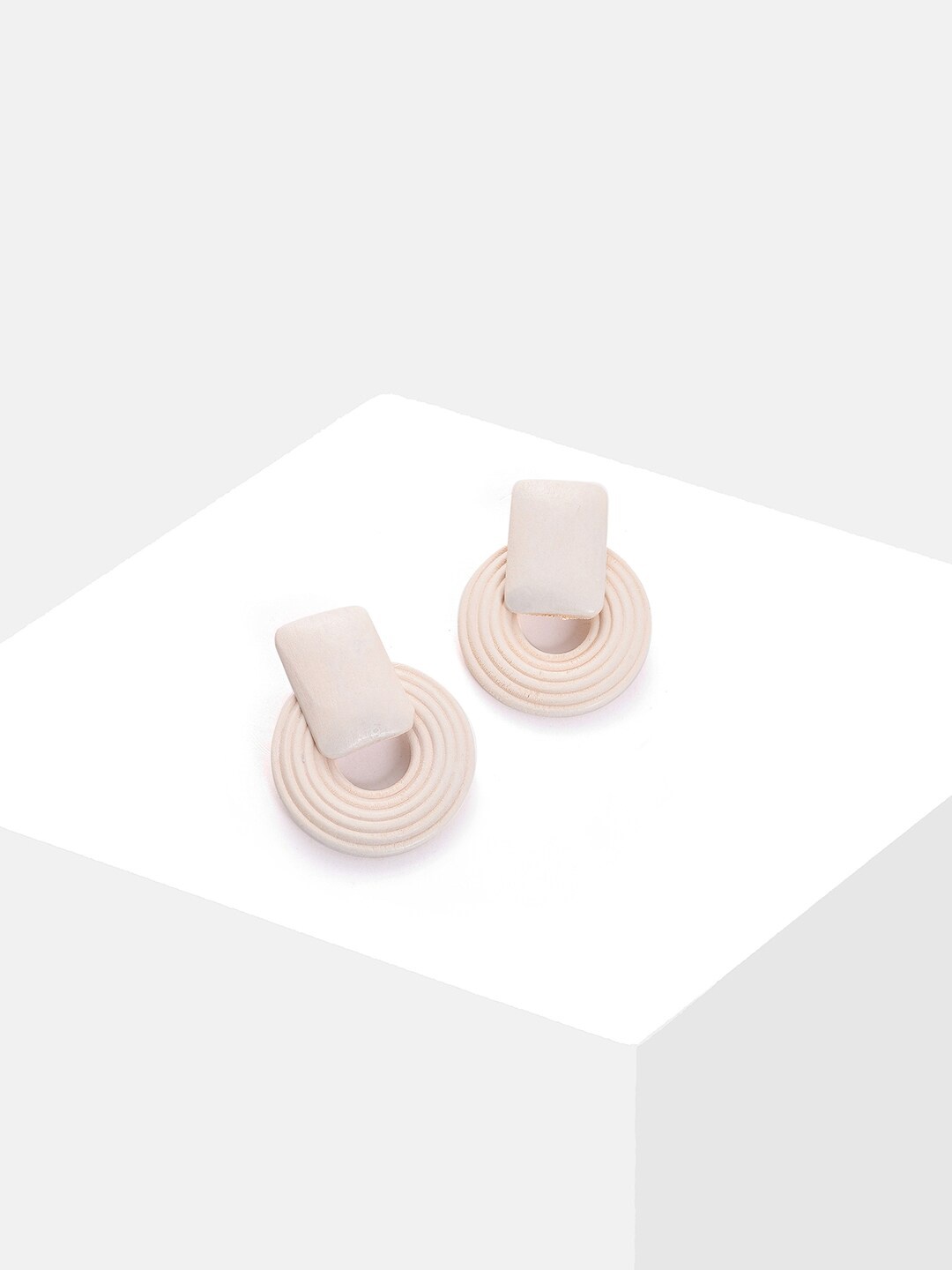 

SOHI Women White Circular Trendy Designer Studs Earrings