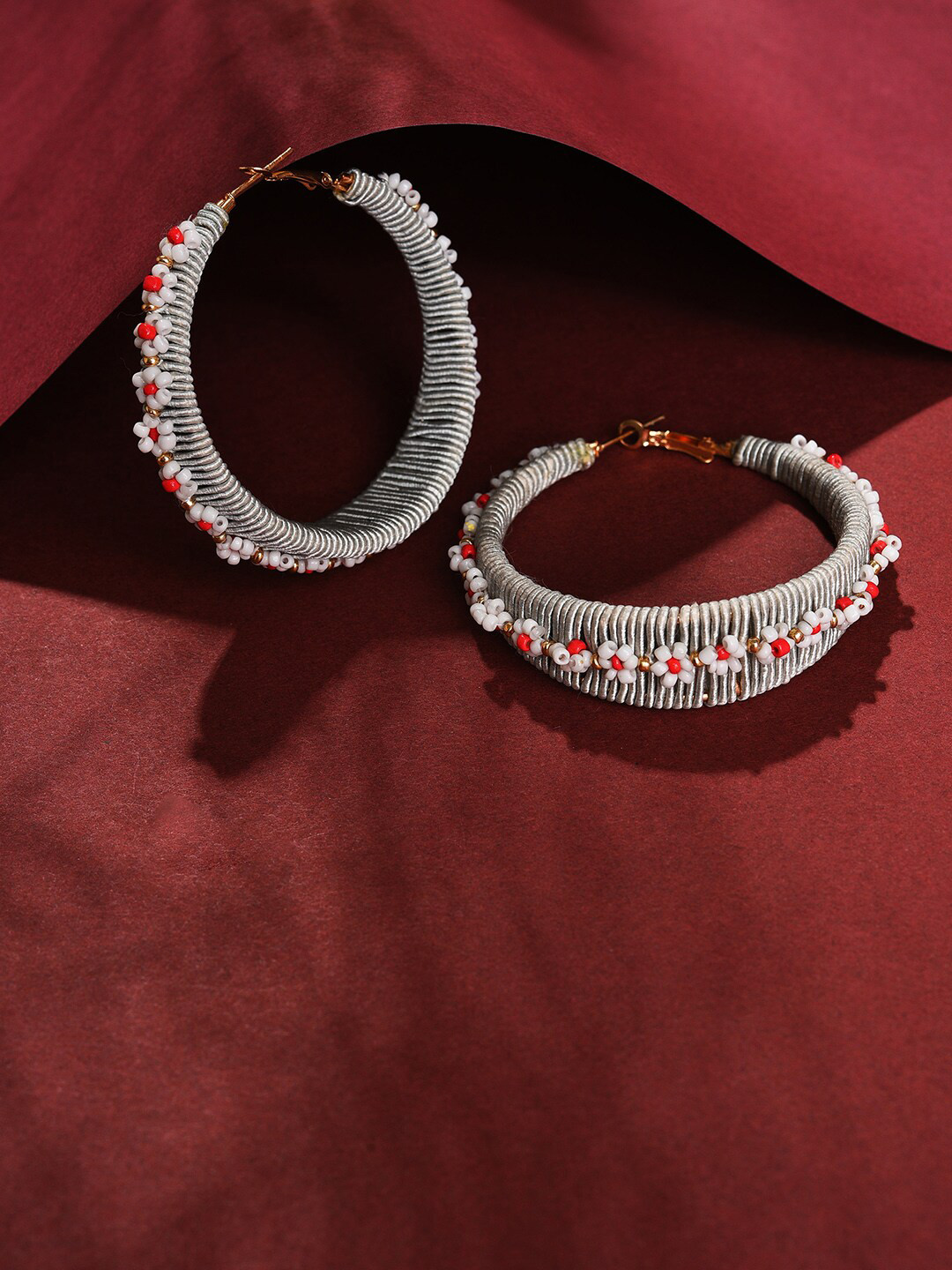 

SOHI White & Red Gold-Plated Artificial Beads Circular Hoop Earrings
