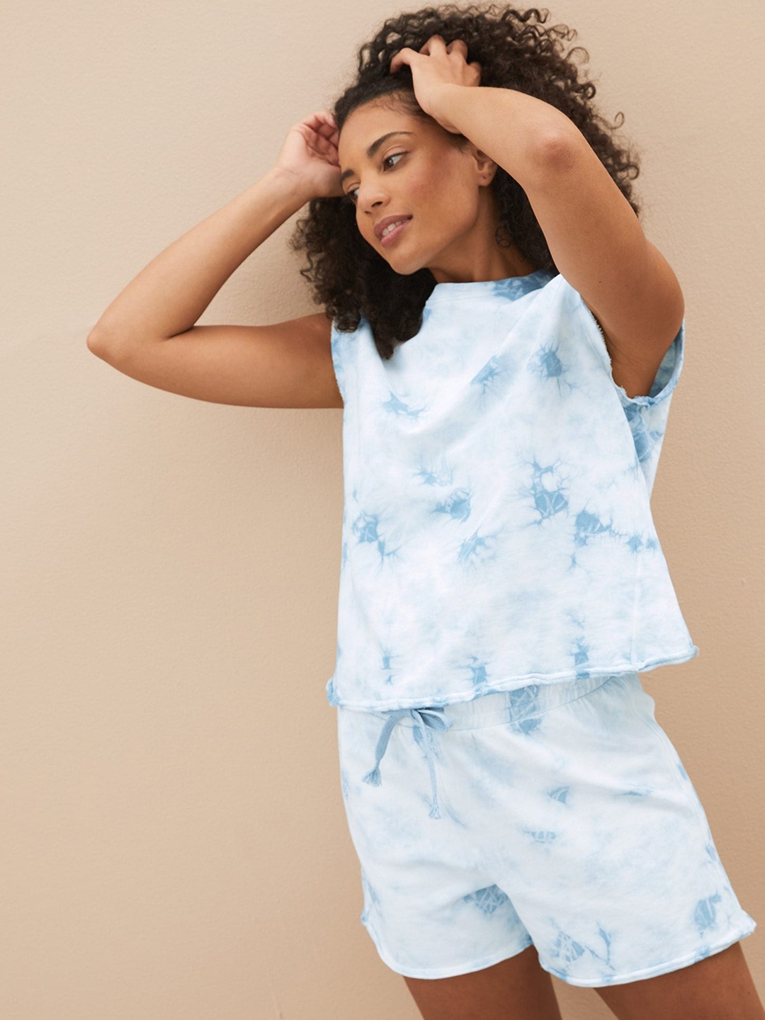 

Marks & Spencer Women Blue & White Printed Cotton Night suit