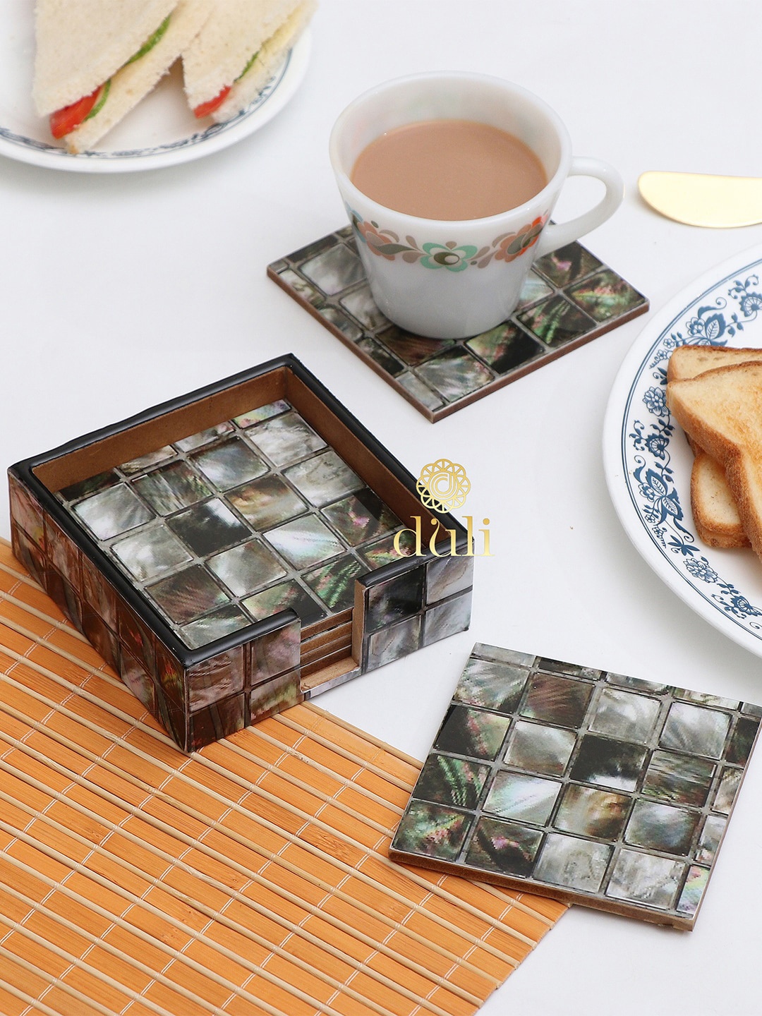 

DULI Silver-Toned & Black Textured Enamel Coated Multipurpose Serving Tray With 6 Coasters