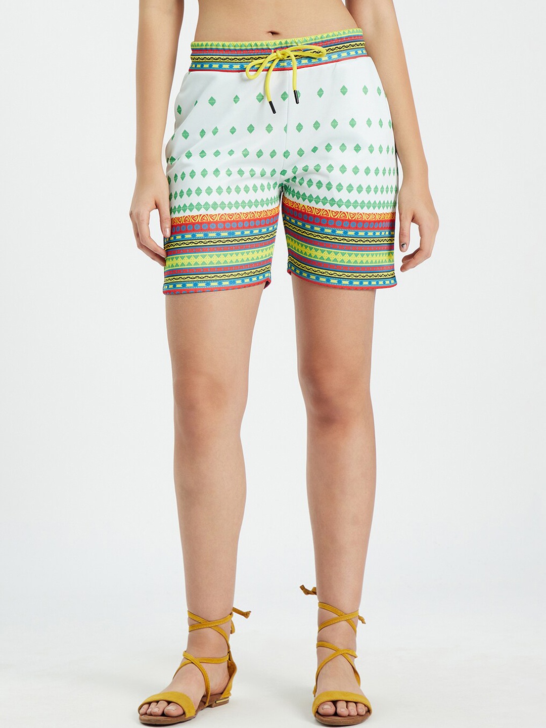 

EDRIO Women Multicoloured Printed Shorts, Multi