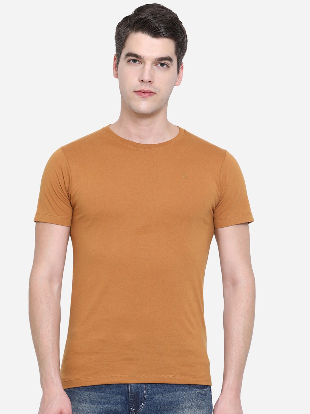 

Greenfibre Men Brown Slim Fit T-shirt