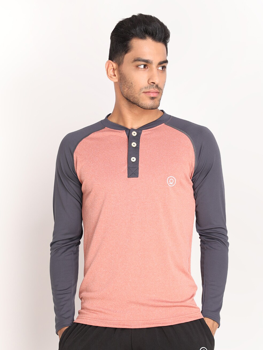 

CHKOKKO Men Rust Henley Neck T-shirt