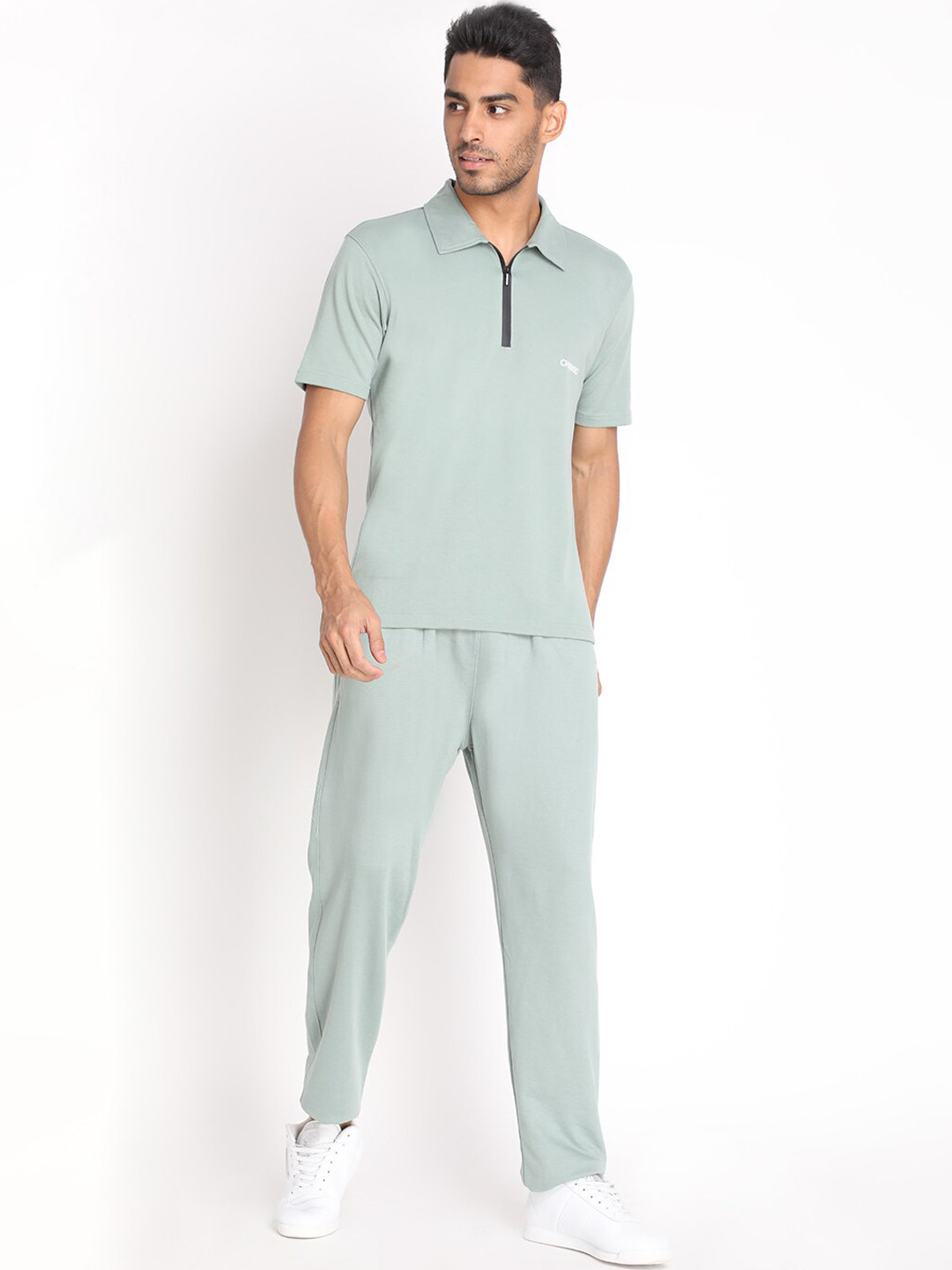 

CHKOKKO Men Green Solid Cotton Co-Ords