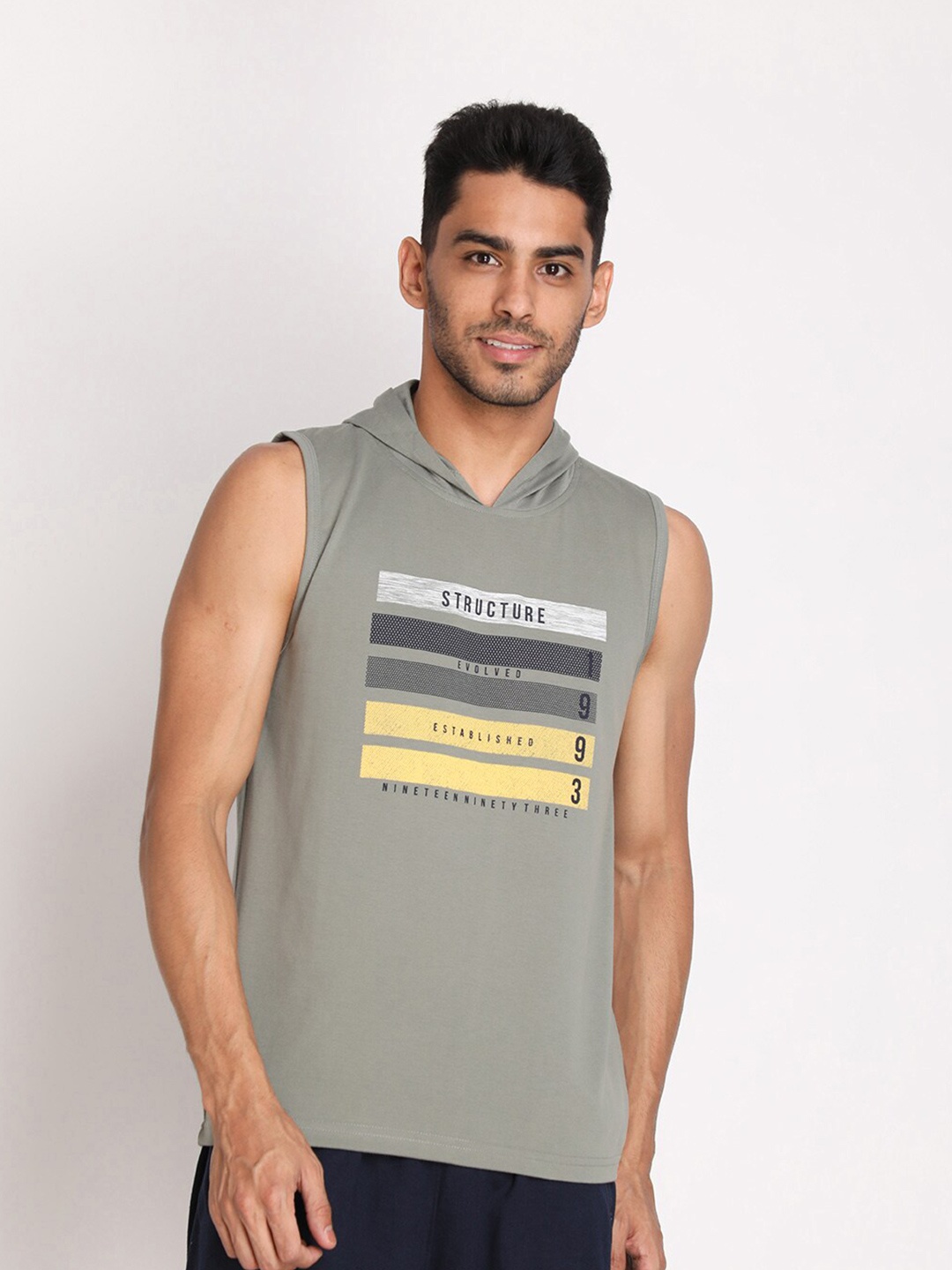 

CHKOKKO Men Green Typography Printed V-Neck Applique T-shirt