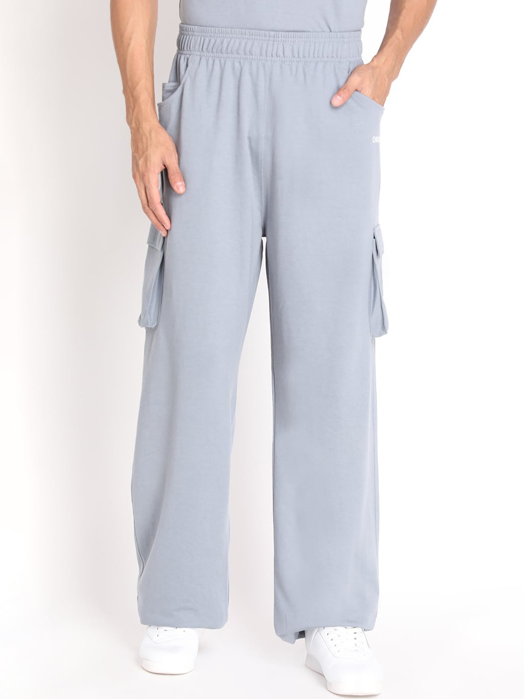 

CHKOKKO Men Grey Solid Track Pants