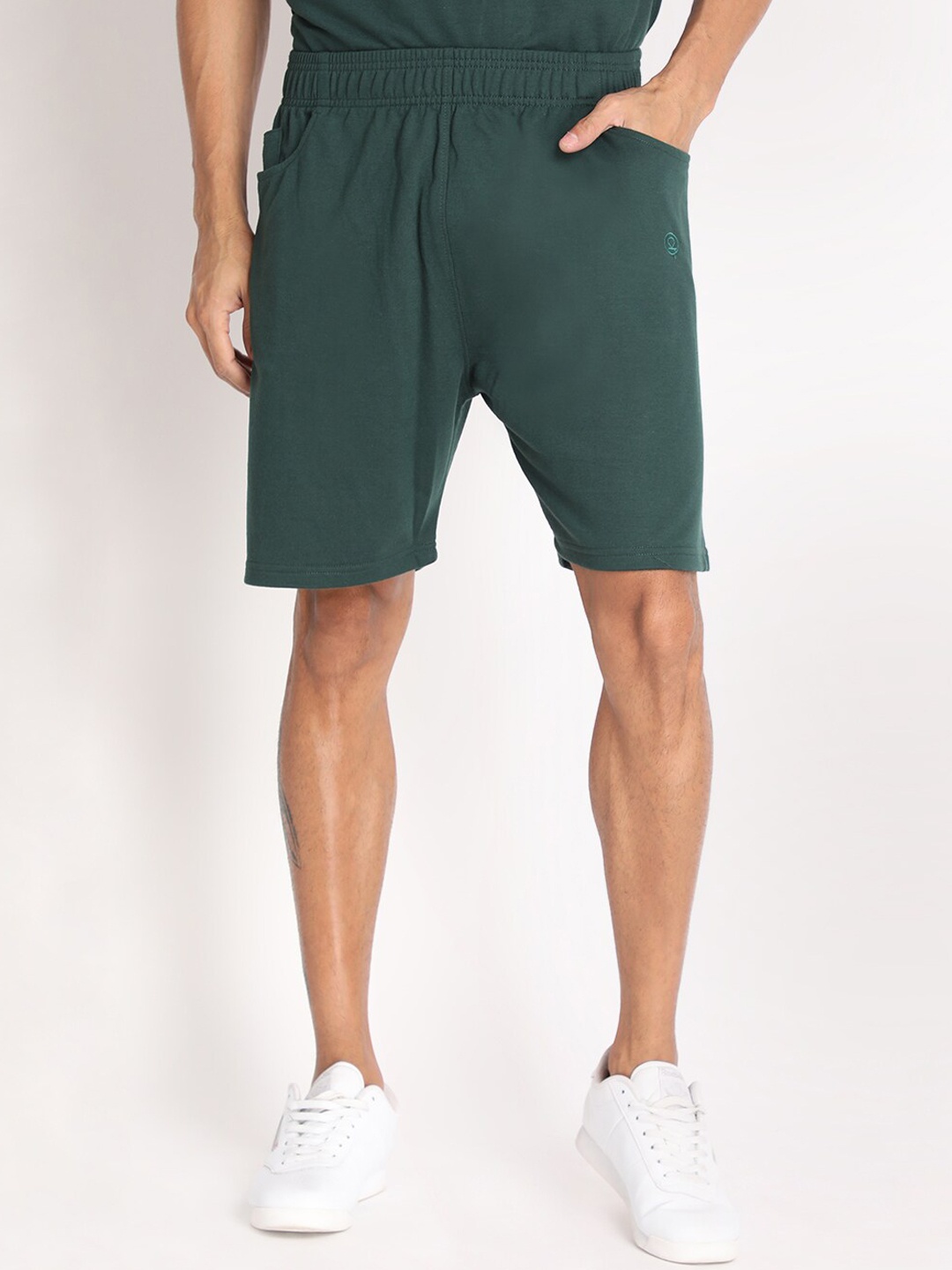 

CHKOKKO Men Green Outdoor Sports Shorts