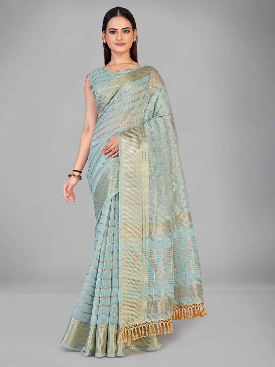 

MANOHARI Blue & Gold-Toned Striped Silk Blend Saree