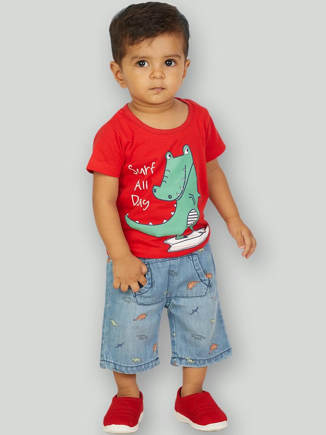 

Zalio Boys Red & Blue Printed T-shirt with Shorts