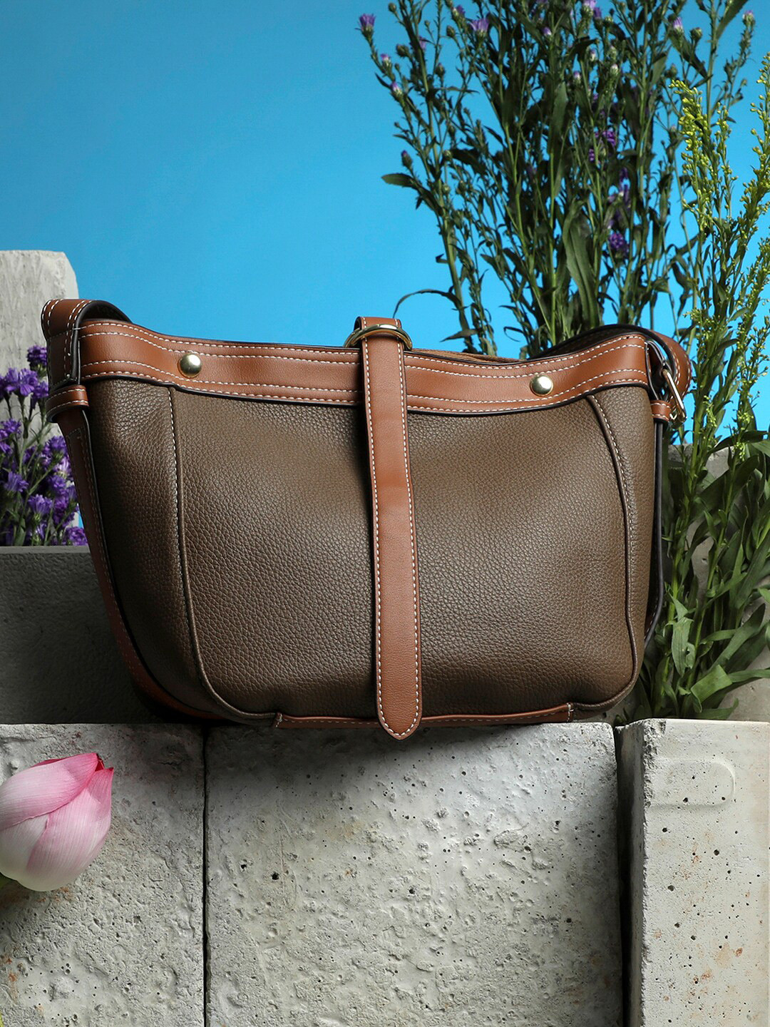 

HAUTE SAUCE by Campus Sutra Brown PU Oversized Structured Shoulder Bag