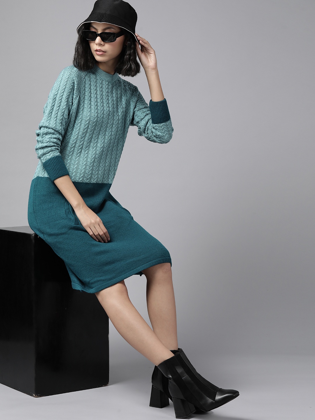 

The Roadster Lifestyle Co. Blue Colourblocked Jumper Dress