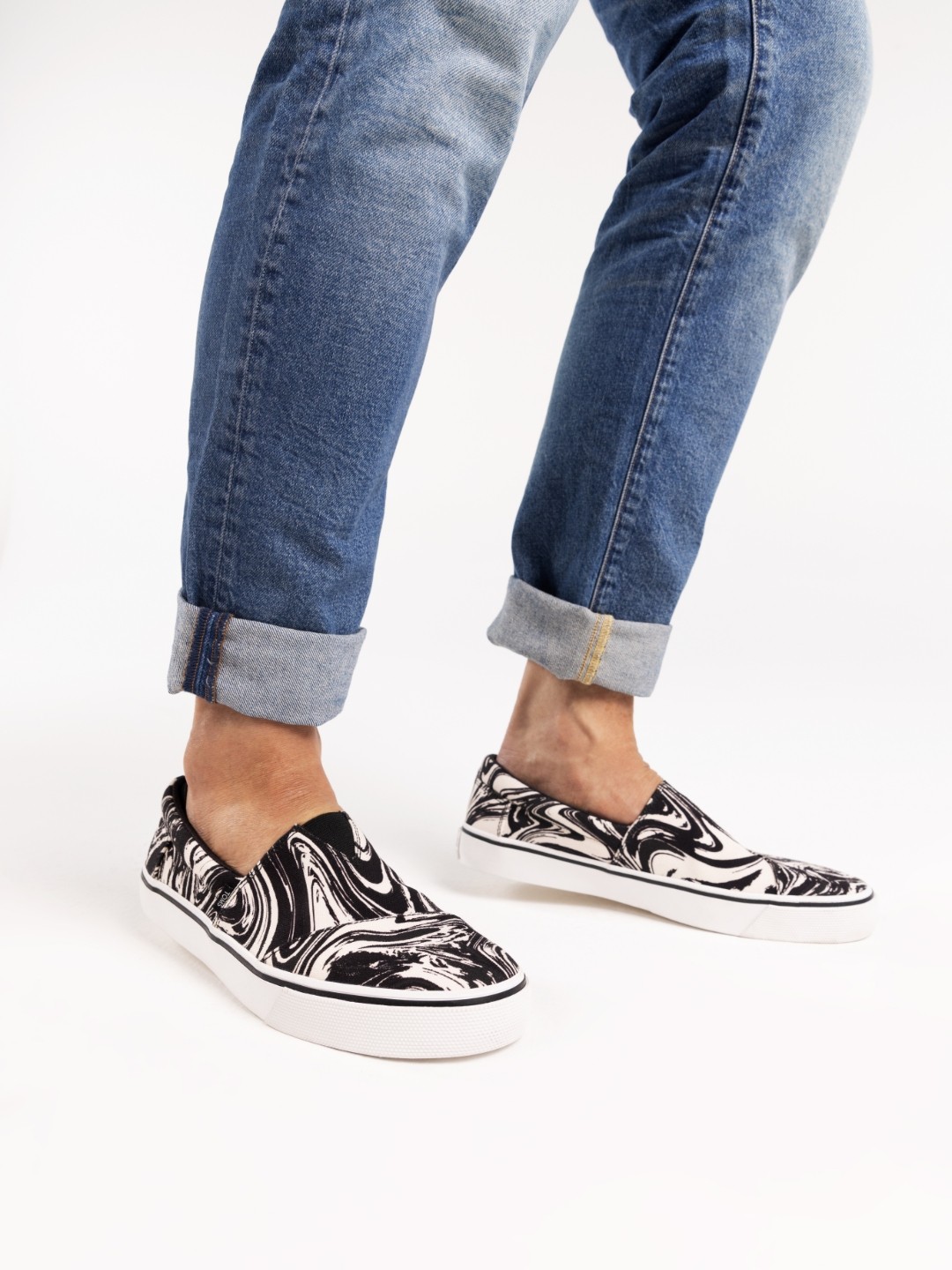 

TOMS Men Washed Canvas Alpargata Fenix Slip-on Sneakers, Black