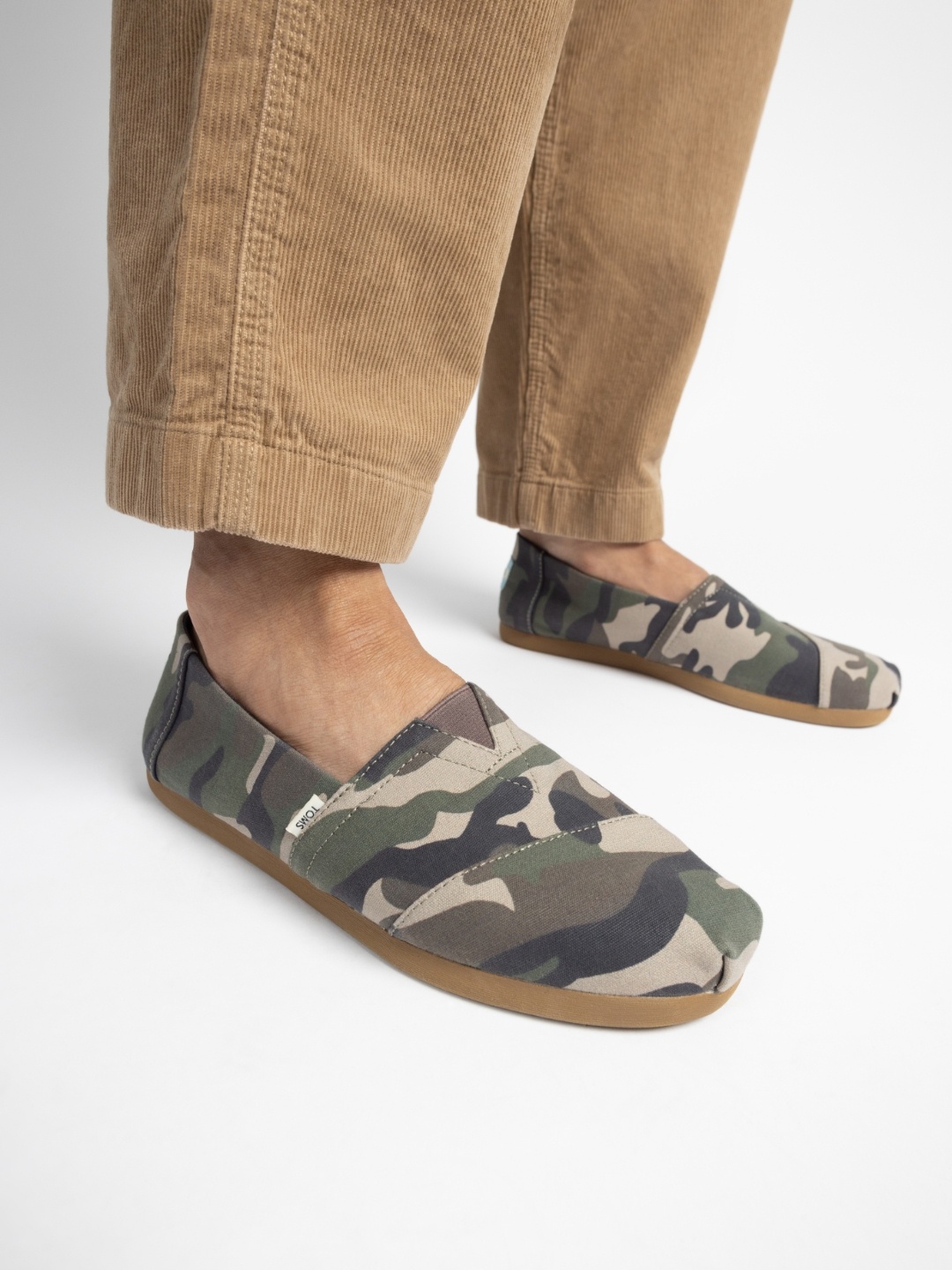 

TOMS Men Green Camouflage Print Alpargata Sneakers