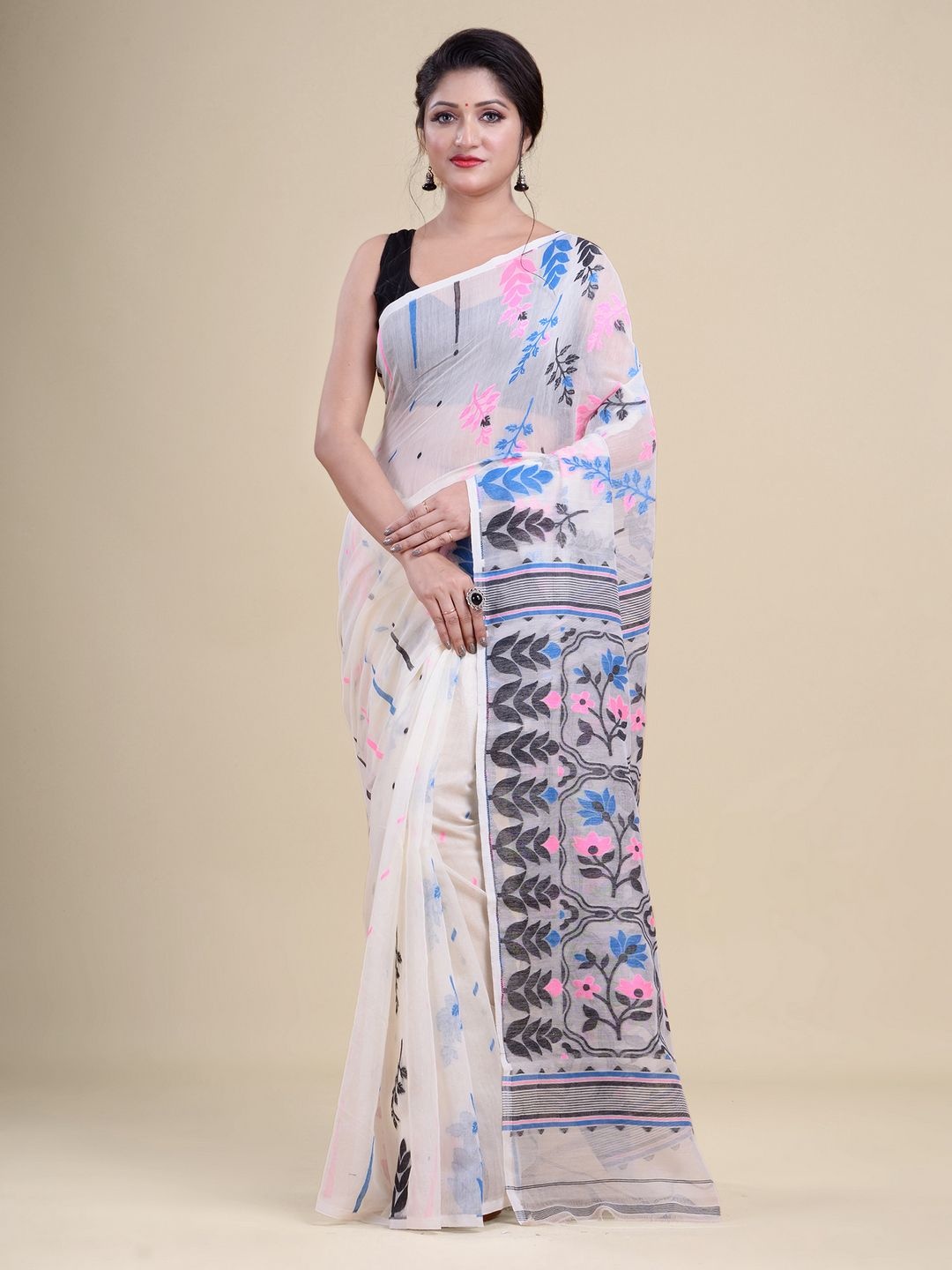 

Laa Calcutta White & Black Woven Design Silk Cotton Jamdani Saree