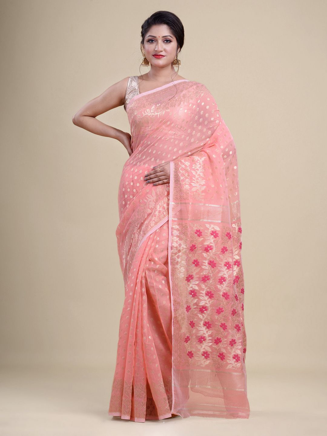 

Laa Calcutta Peach-Coloured & Gold-Toned Woven Design Silk Cotton Jamdani Saree