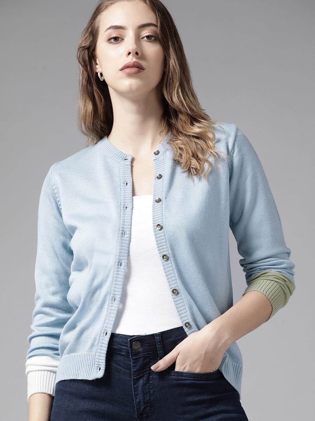 

Roadster Women Blue Solid Knitted Cardigan