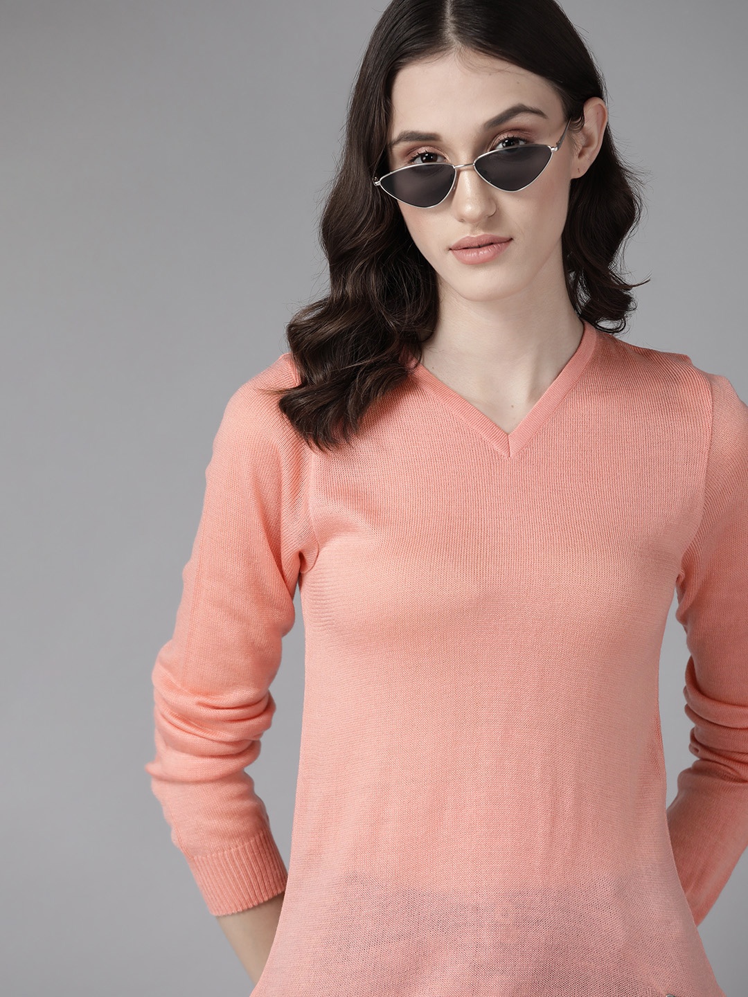 

The Roadster Lifestyle Co. Women Peach-Coloured Solid Acrylic V-Neck Pullover