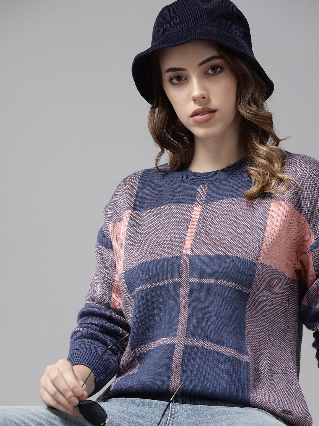 

Roadster Women Blue & Pink Self Design Checked Pullover