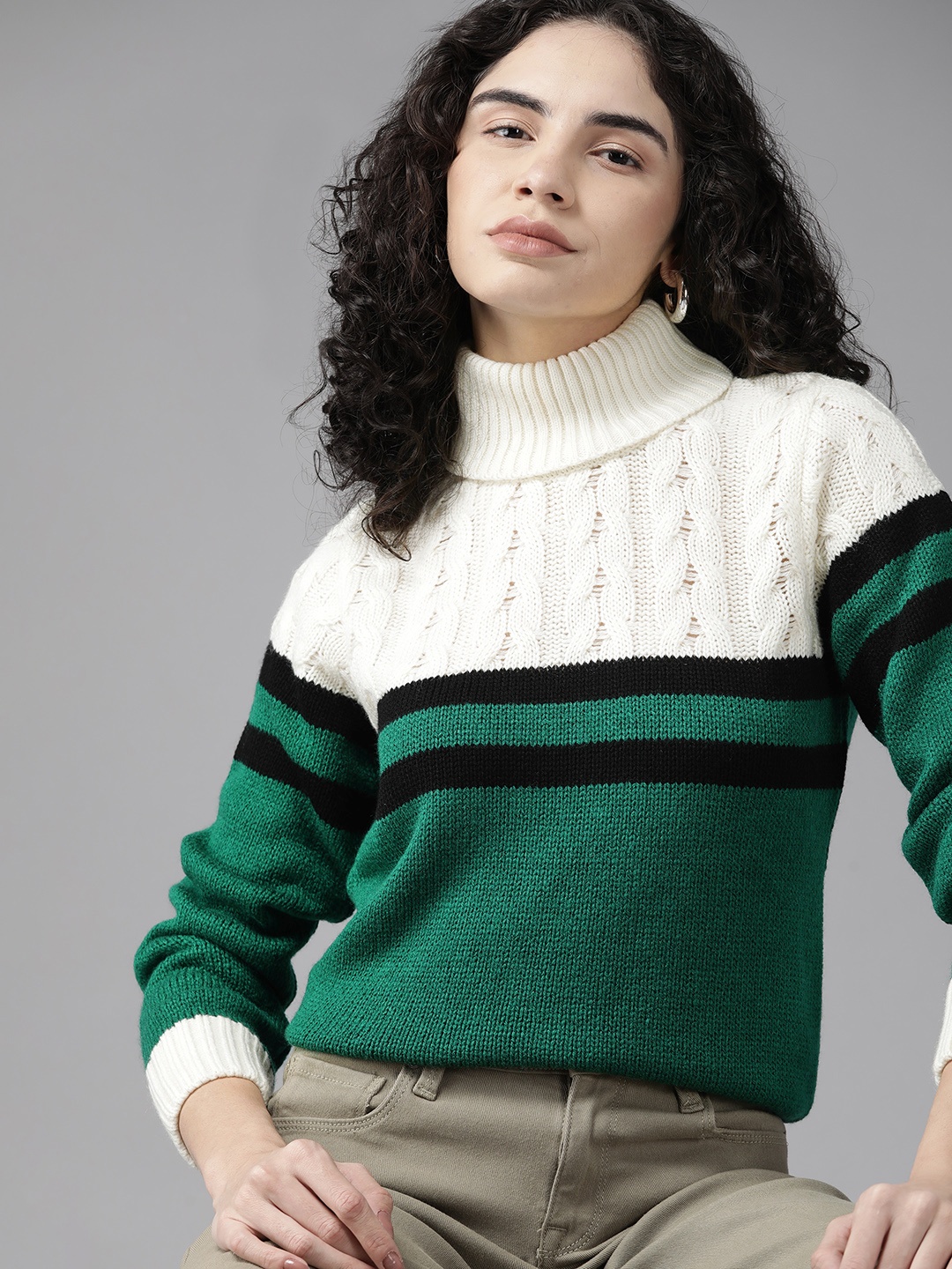 

Roadster Women Green & White Cable Knit Colourblocked Pullover