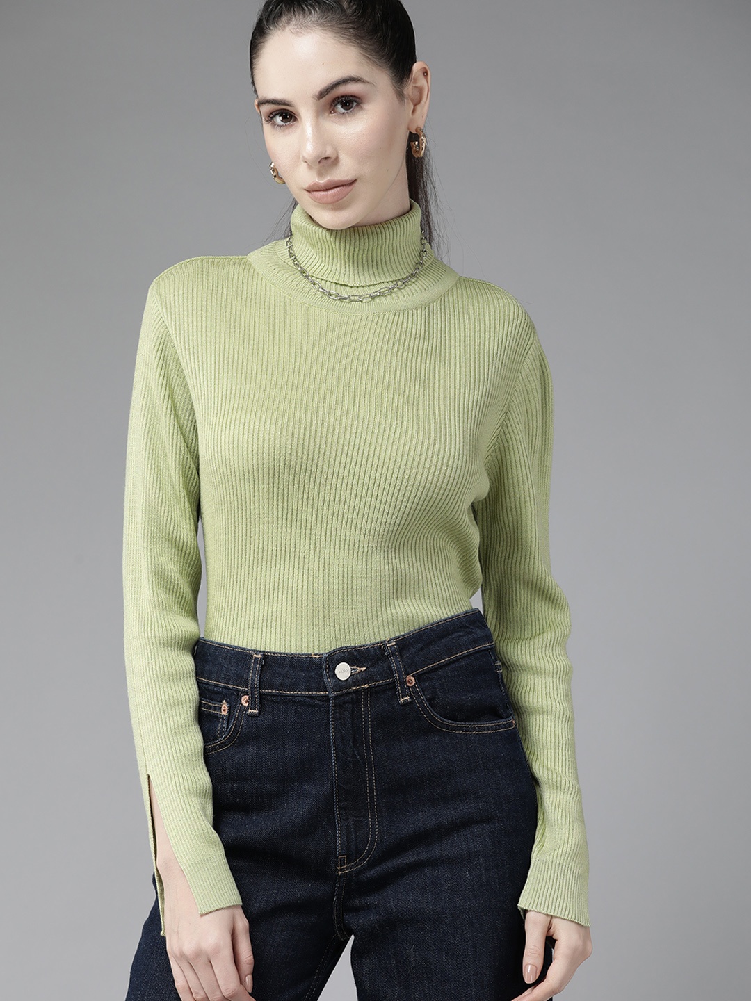 

Roadster Women Green Solid Pullover