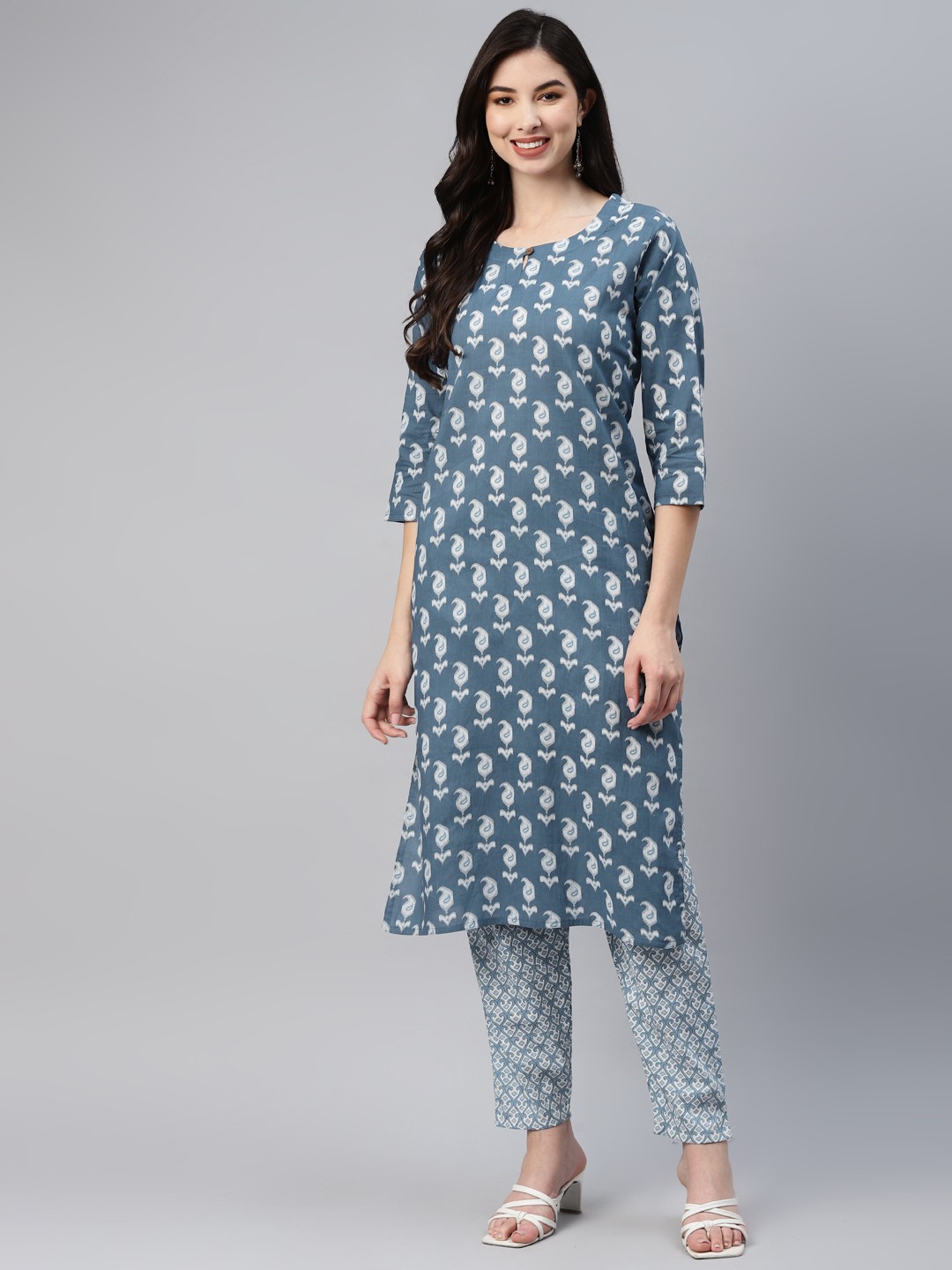 

Aarika Women Blue Ethnic Motifs Printed Pure Cotton Kurta with Trousers